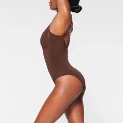 SEAMLESS SCULPT BRIEF BODYSUIT | COCOA