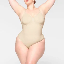 SEAMLESS SCULPT BRIEF BODYSUIT | SAND