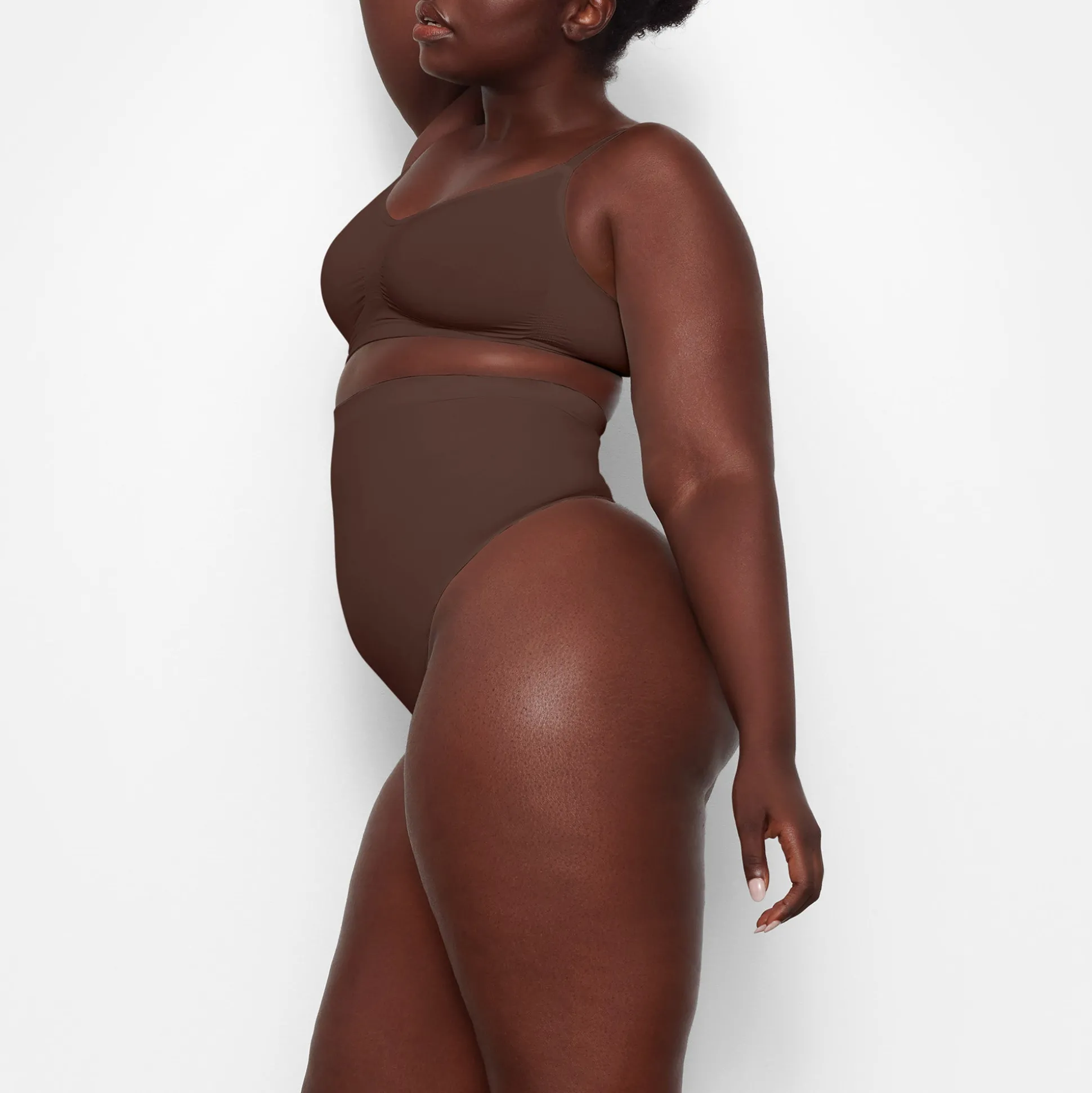 SEAMLESS SCULPT HIGH-WAISTED THONG | COCOA