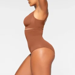 SEAMLESS SCULPT HIGH-WAISTED BRIEF | BRONZE
