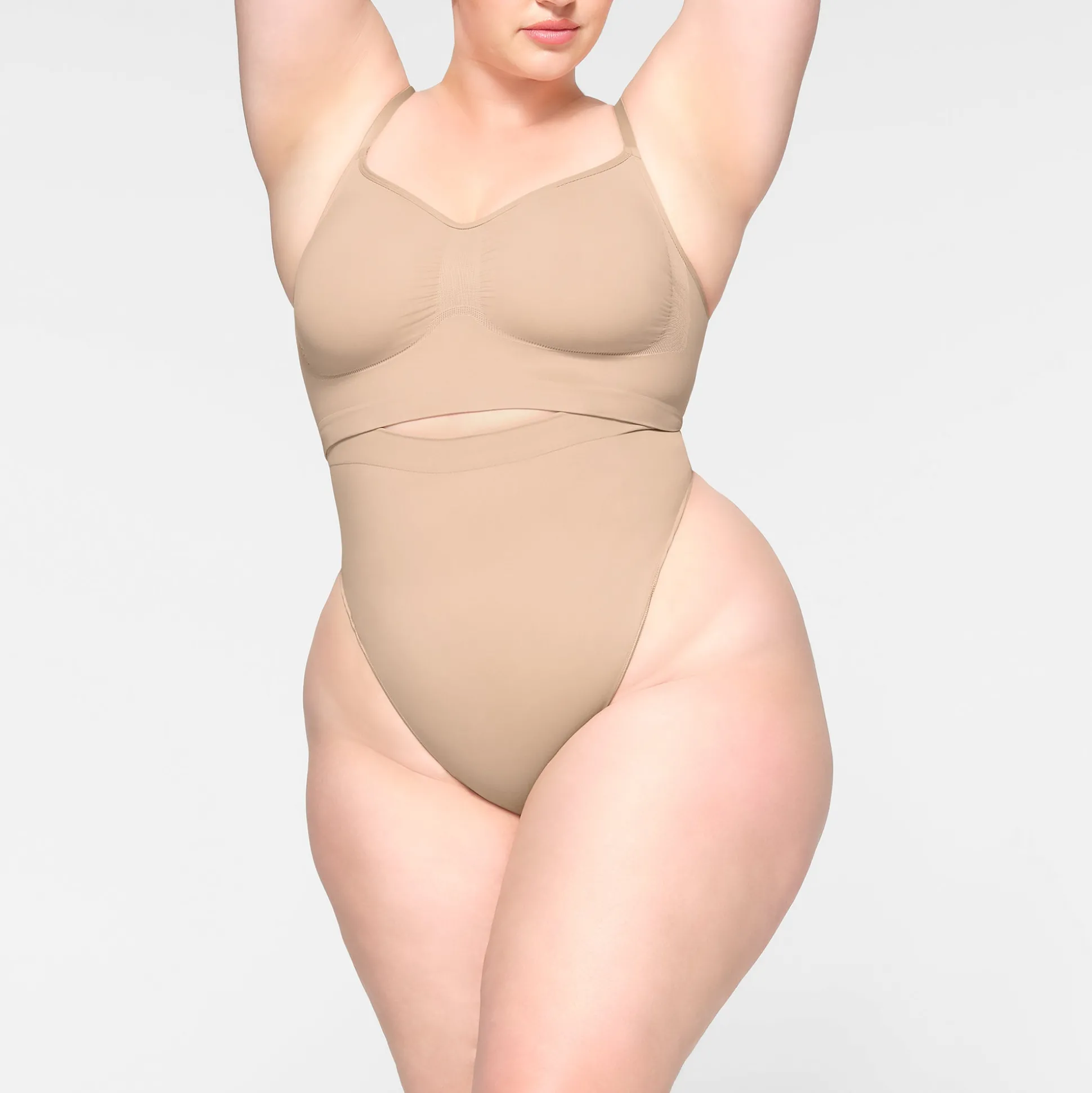 SEAMLESS SCULPT HIGH-WAISTED THONG | MICA