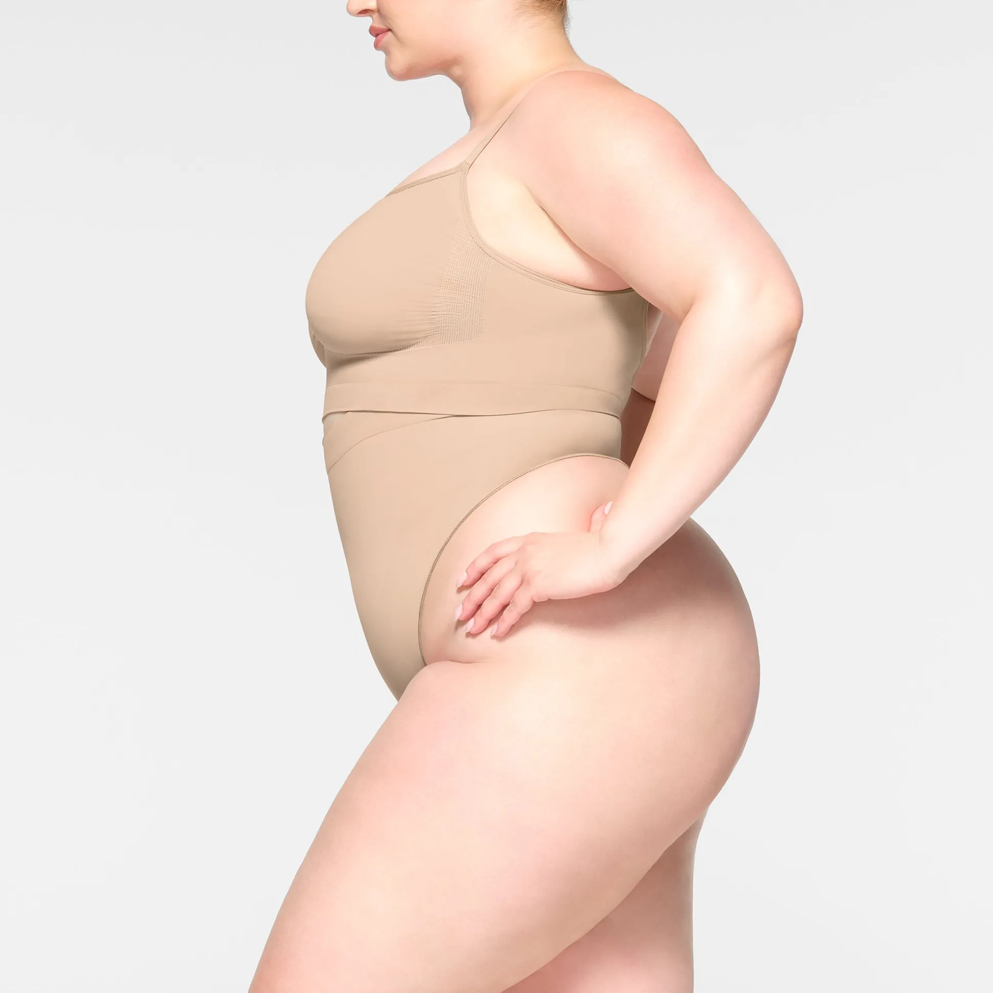 SEAMLESS SCULPT HIGH-WAISTED THONG | MICA