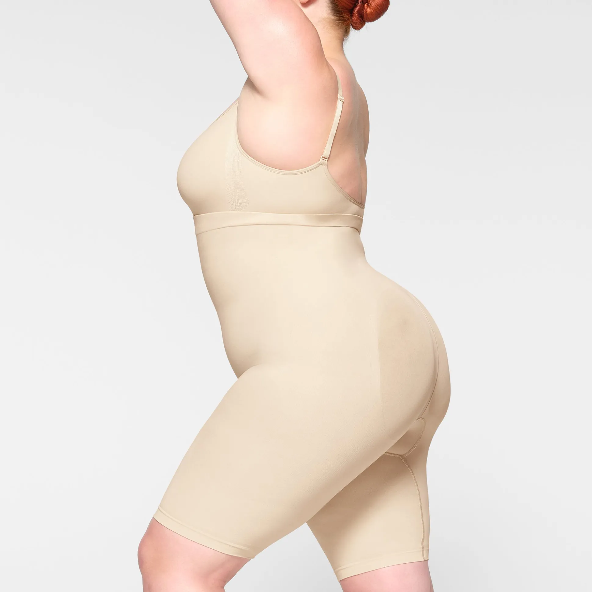 SEAMLESS SCULPT HIGH-WAISTED ABOVE THE KNEE SHORT | SAND
