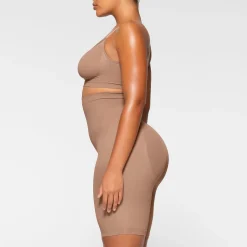 SEAMLESS SCULPT HIGH-WAISTED ABOVE THE KNEE SHORT | SIENNA