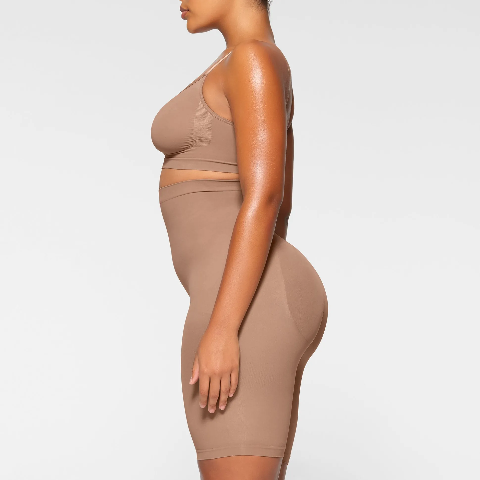 SEAMLESS SCULPT HIGH-WAISTED ABOVE THE KNEE SHORT | SIENNA