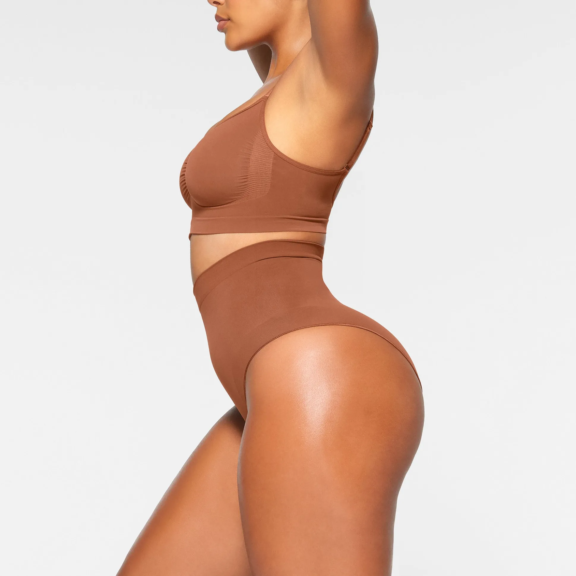 SEAMLESS SCULPT MID WAIST BRIEF | BRONZE
