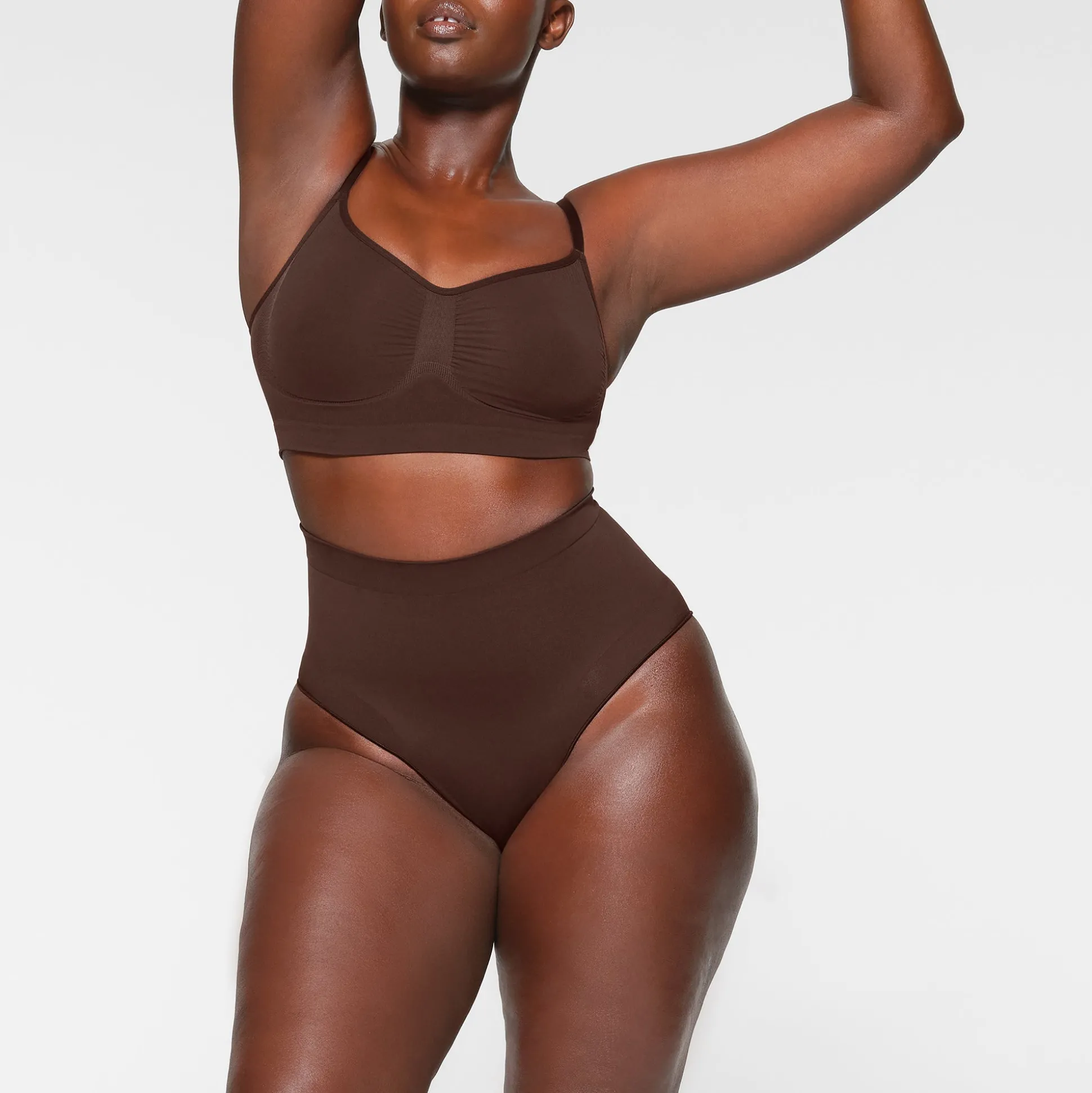 SEAMLESS SCULPT MID WAIST BRIEF | ESPRESSO