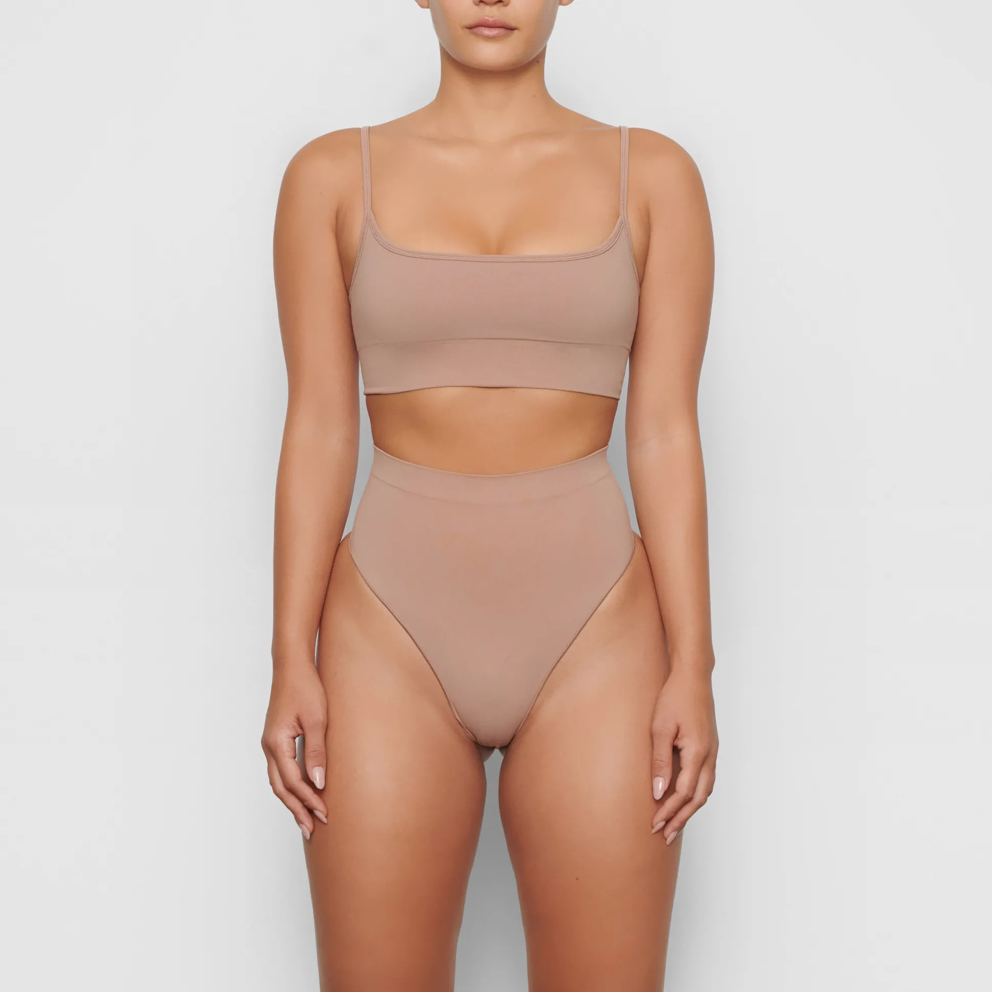 SEAMLESS SCULPT MID WAIST THONG | SIENNA