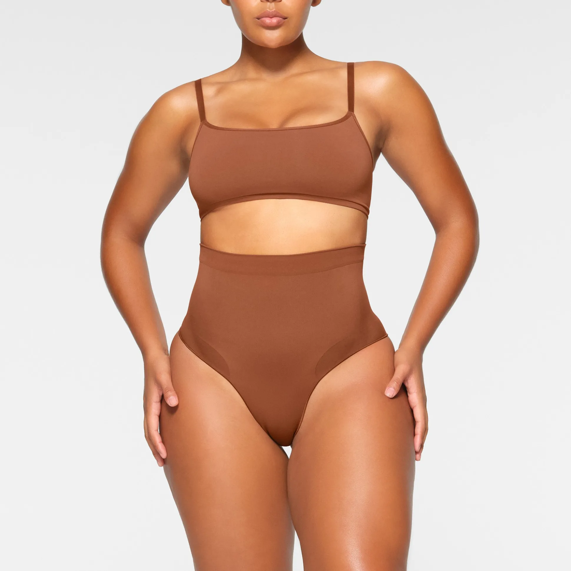 SEAMLESS SCULPT SCOOP NECK BRALETTE | BRONZE