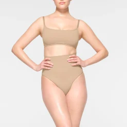SEAMLESS SCULPT SCOOP NECK BRALETTE | CLAY
