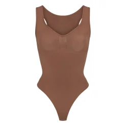 SEAMLESS SCULPT SCOOP NECK THONG BODYSUIT | JASPER