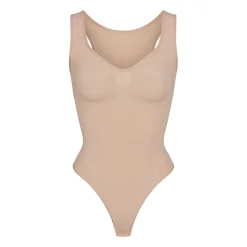 SEAMLESS SCULPT SCOOP NECK THONG BODYSUIT | MICA