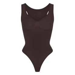 SEAMLESS SCULPT SCOOP NECK THONG BODYSUIT | ESPRESSO