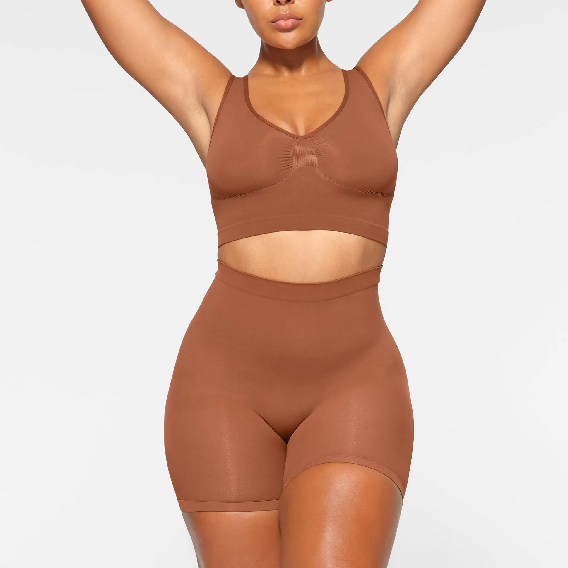 SEAMLESS SCULPT SCOOP PLUNGE BRALETTE | BRONZE