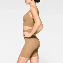 SEAMLESS SCULPT SCOOP PLUNGE BRALETTE | OCHRE