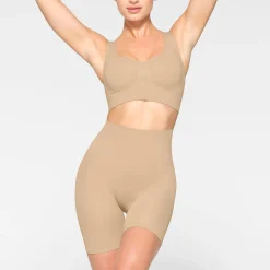 SEAMLESS SCULPT SCOOP PLUNGE BRALETTE | CLAY