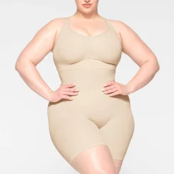 SEAMLESS SCULPT SCOOP PLUNGE BRALETTE | SAND