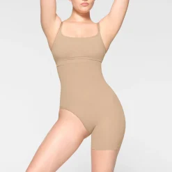SEAMLESS SCULPT SOLUTION SHORT RIGHT LEG EXPOSED | CLAY