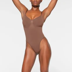 SEAMLESS SCULPT THONG BODYSUIT | JASPER