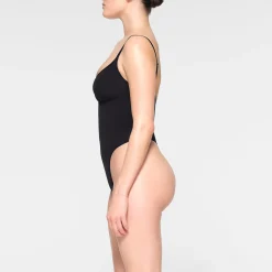 SEAMLESS SCULPT THONG BODYSUIT | ONYX