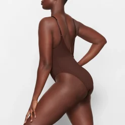 SIGNATURE SWIM SCOOP NECK ONE PIECE | COCOA