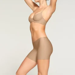 SKIMS BODY LOW RISE SHORT | CLAY