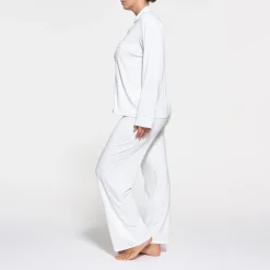 SKIMS SLEEP LONG SLEEVE BUTTON UP SET | SNOW