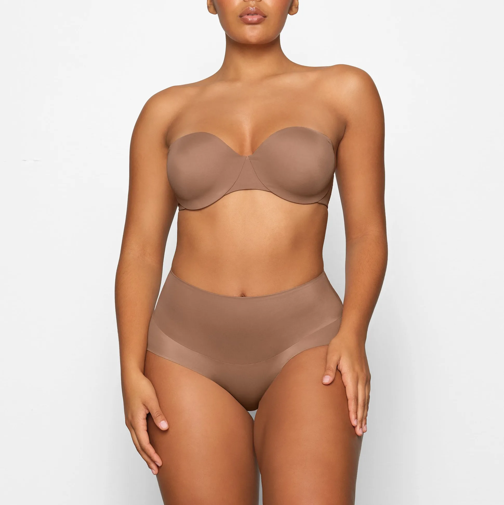 SMOOTHING INTIMATES UNLINED STRAPLESS BRA | SIENNA