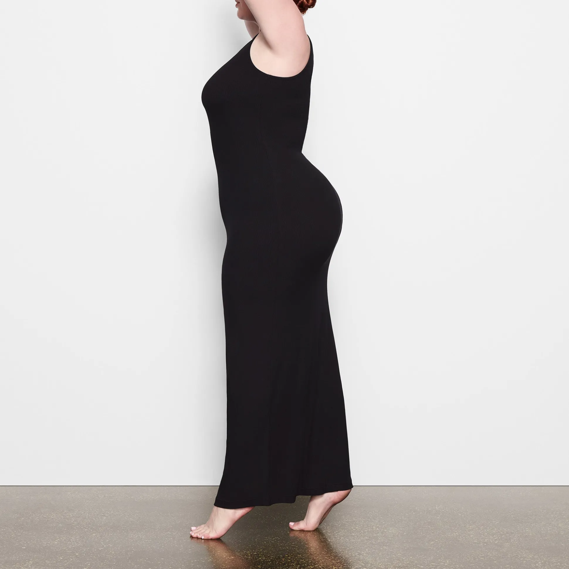 SOFT LOUNGE SLEEVELESS LONG DRESS | ONYX