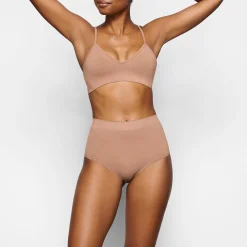SOFT SMOOTHING SEAMLESS BRALETTE | SIENNA