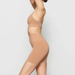 SOFT SMOOTHING SEAMLESS SHORT | OCHRE