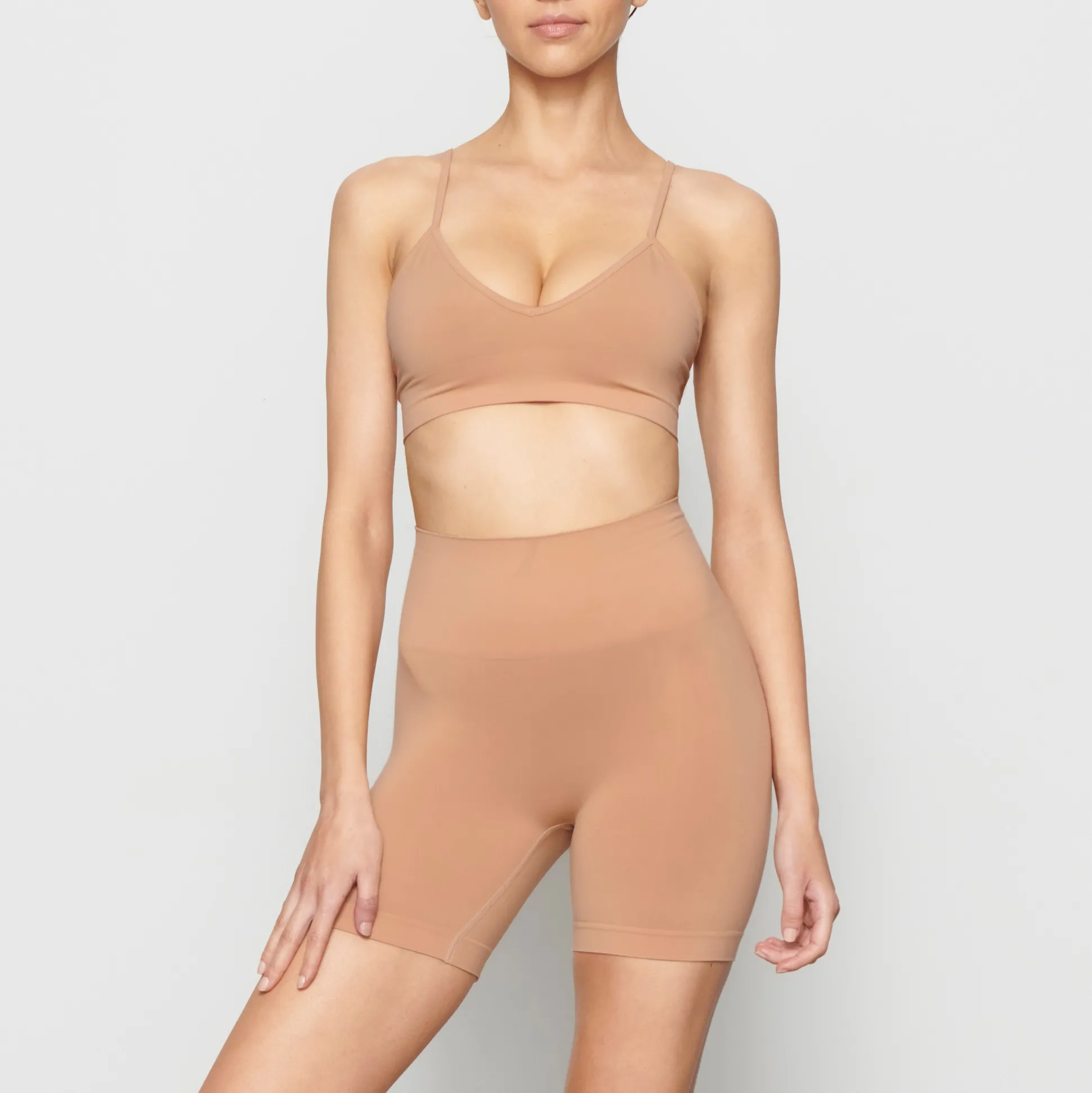 SOFT SMOOTHING SEAMLESS SHORT | OCHRE