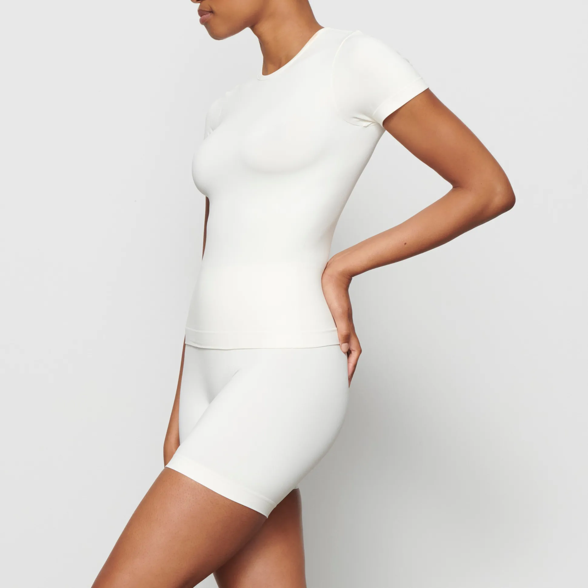 SOFT SMOOTHING SEAMLESS T-SHIRT | MARBLE