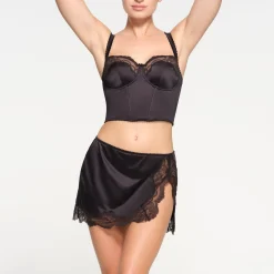 STRETCH SATIN LACE LOW RISE SLIP SKIRT | ONYX