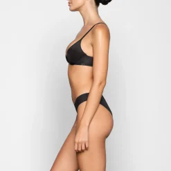WEIGHTLESS SCOOP BRA | ONYX