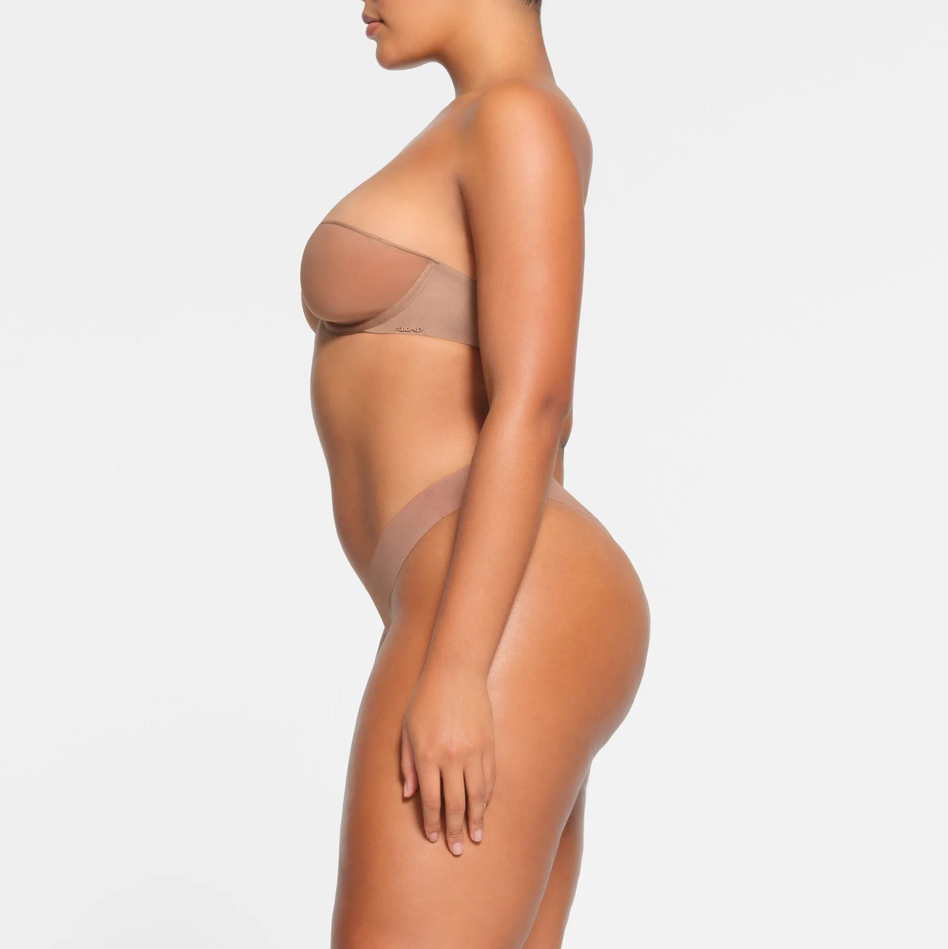WEIGHTLESS STRAPLESS BRA | SIENNA