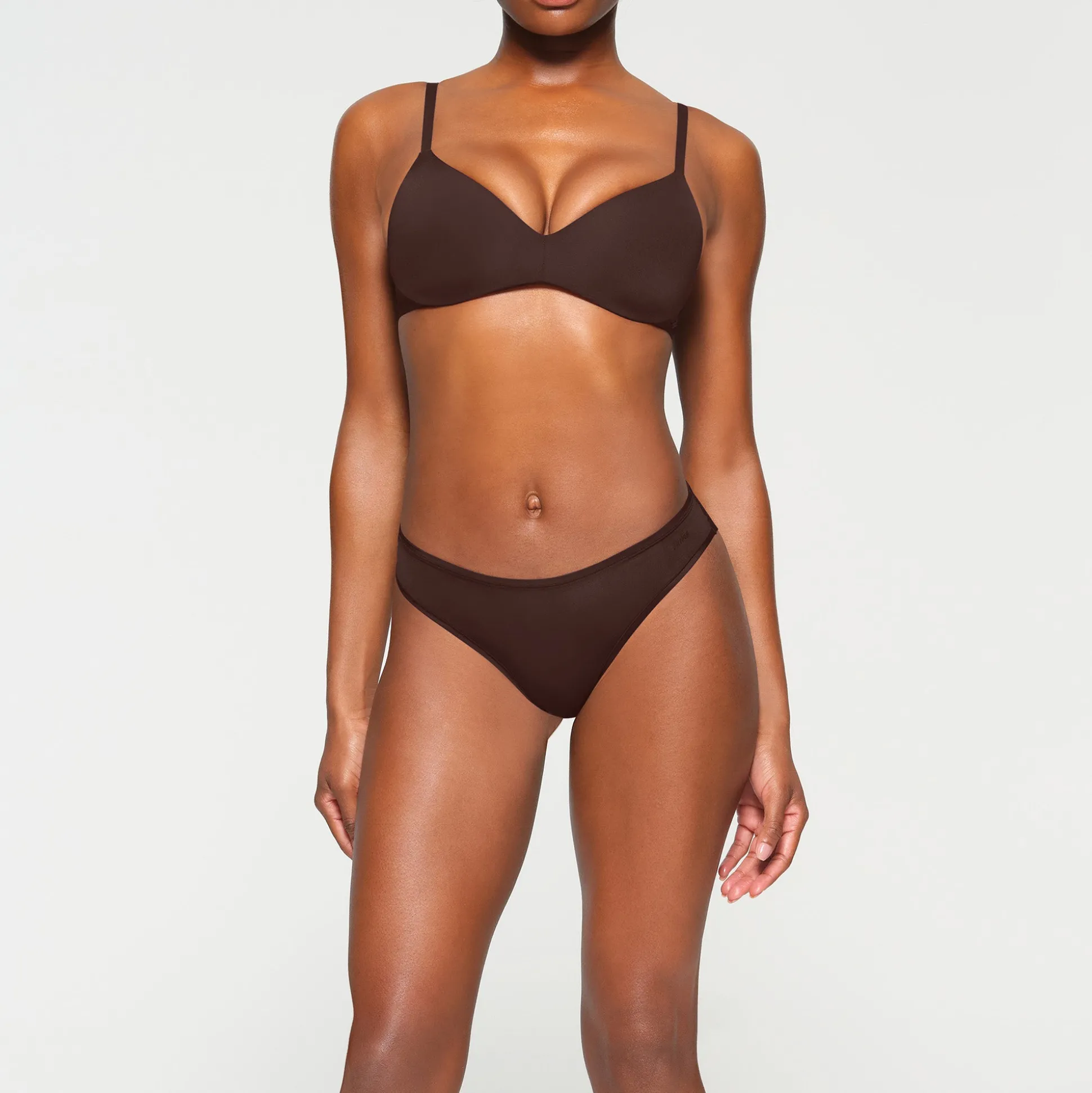 WIRELESS FORM PUSH-UP PLUNGE BRA | ESPRESSO