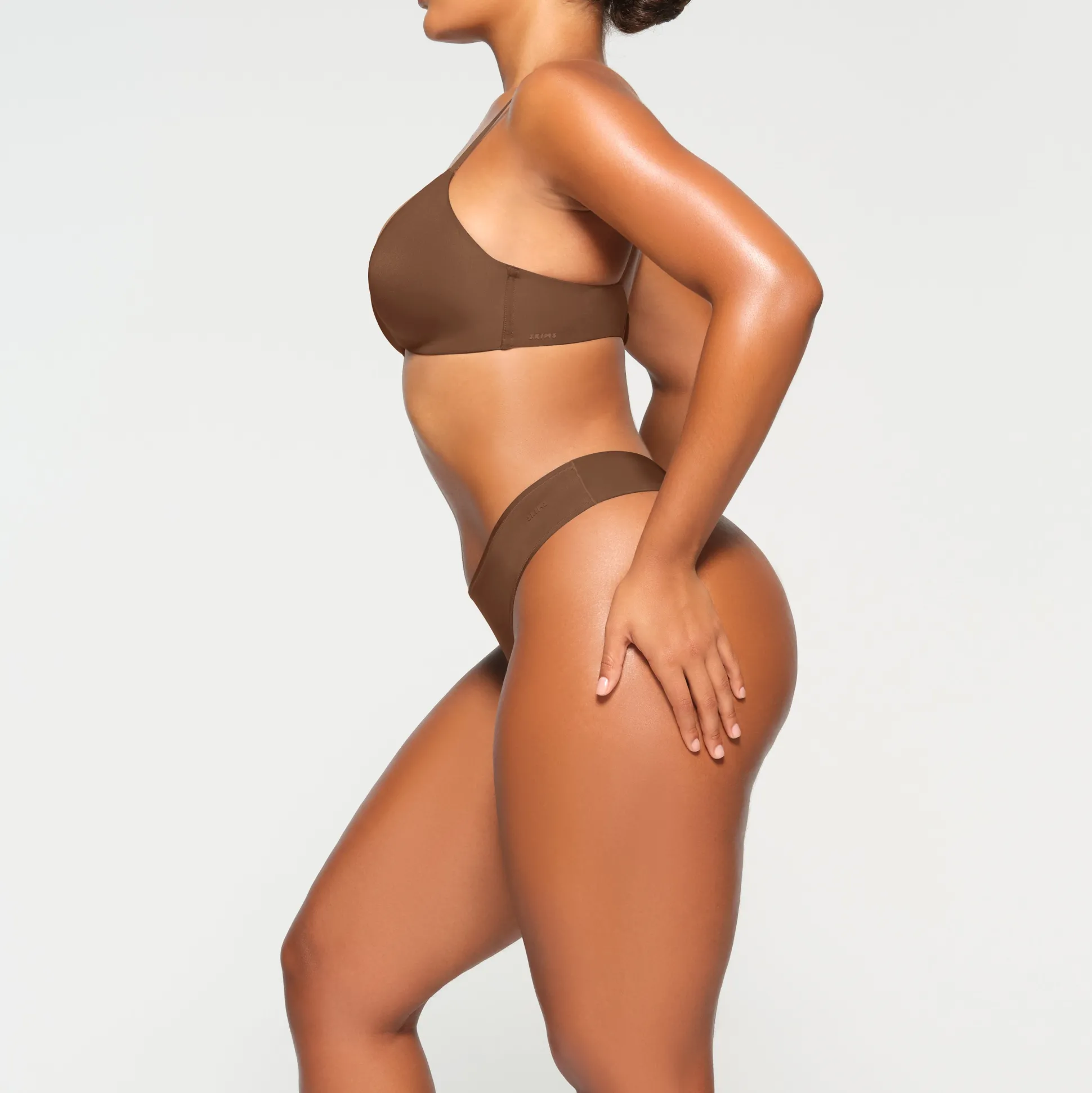 WIRELESS FORM T-SHIRT DEMI BRA | JASPER